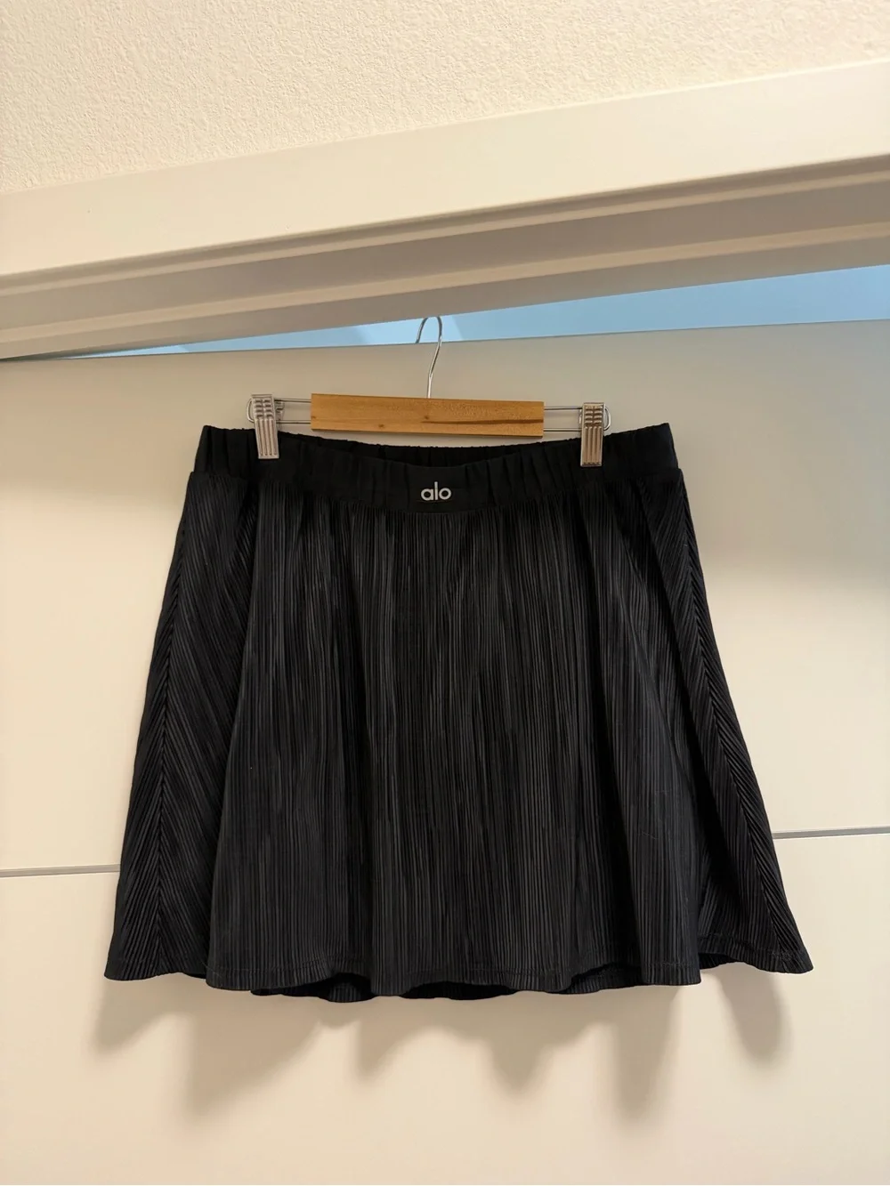 ALO Yoga Black Pleated Circle Skirt